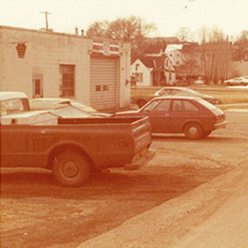 Vintage auto repair shop exterior